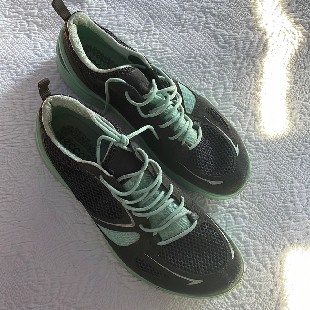 ECCO Mint Green Athletic Shoes Sneakers